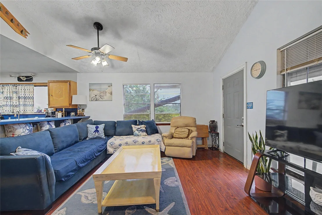 Photo of 1019 Sunset Drive