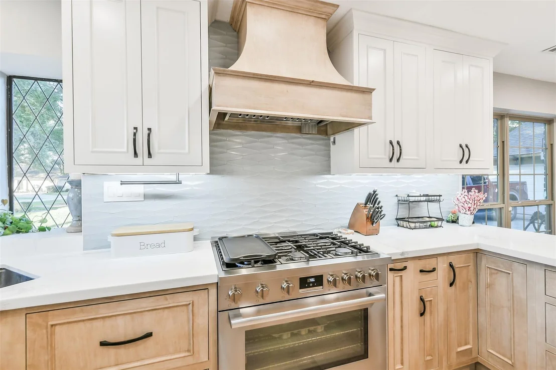 Photo of 3823 Elmcrest Drive