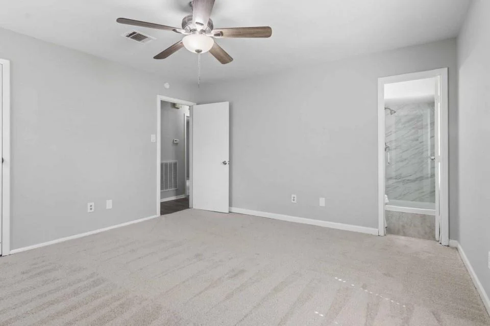 Photo of 123 Lone Oak Drive