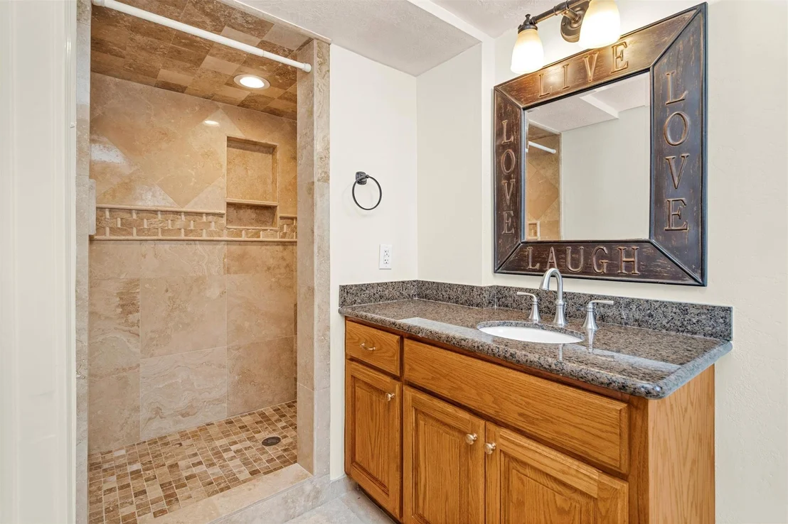 Photo of 8231 Glencliffe Lane