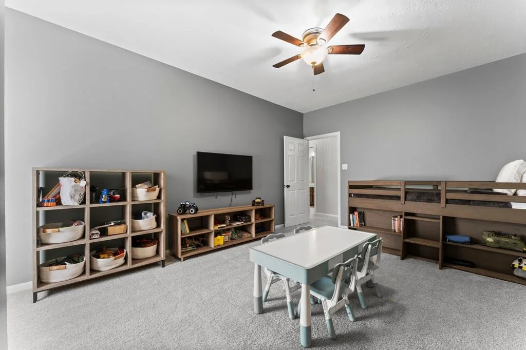 Photo of 211 N Floral Leaf Circle