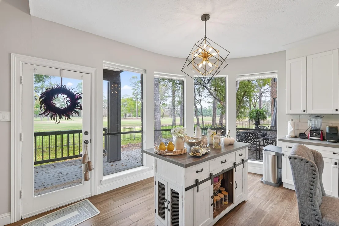 Photo of 24710 Creekview Drive