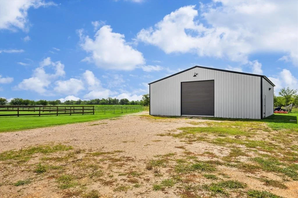 Photo of 2832 Maler Road