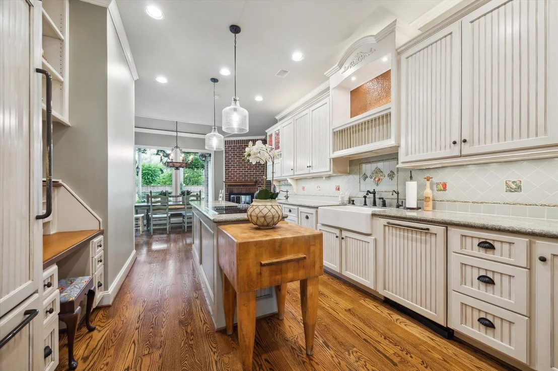 Photo of 345 Knipp Road