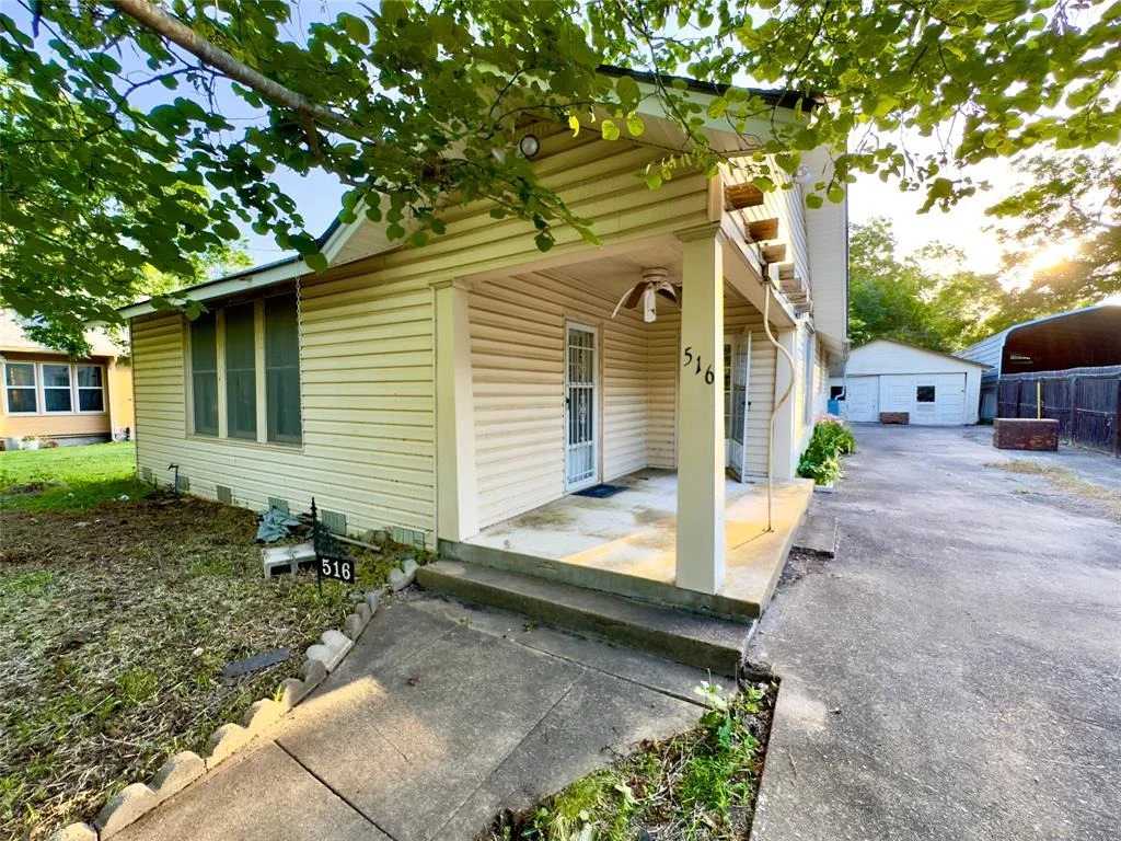 Photo of 516 S Pecan Avenue