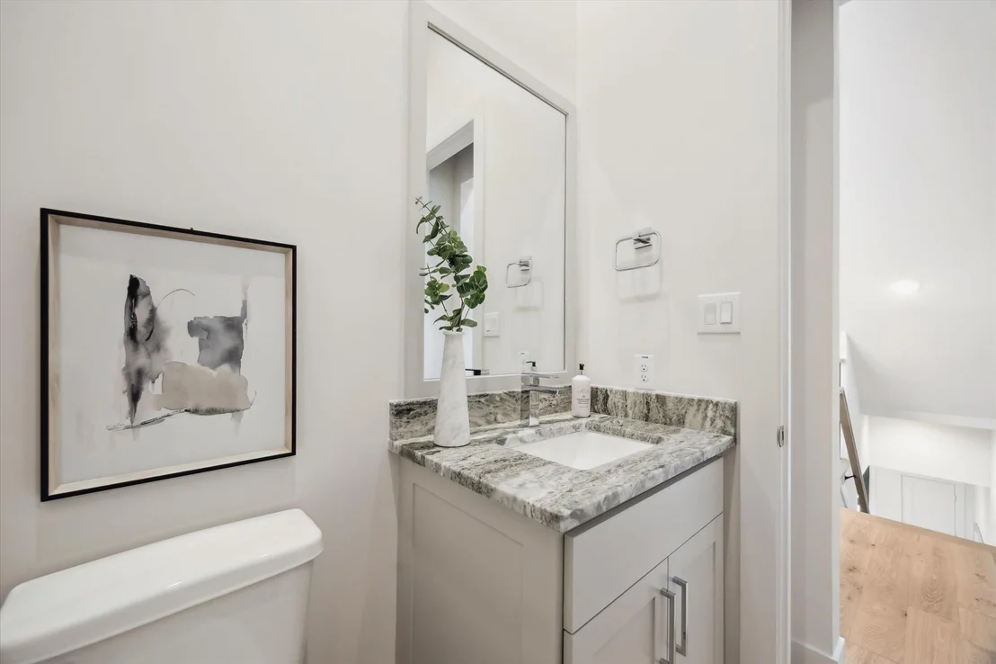 Photo of 2119 Emancipation Avenue