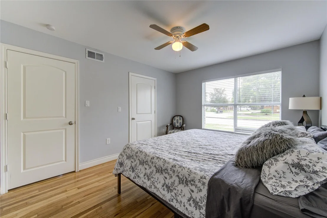 Photo of 7602 Hammerly Boulevard
