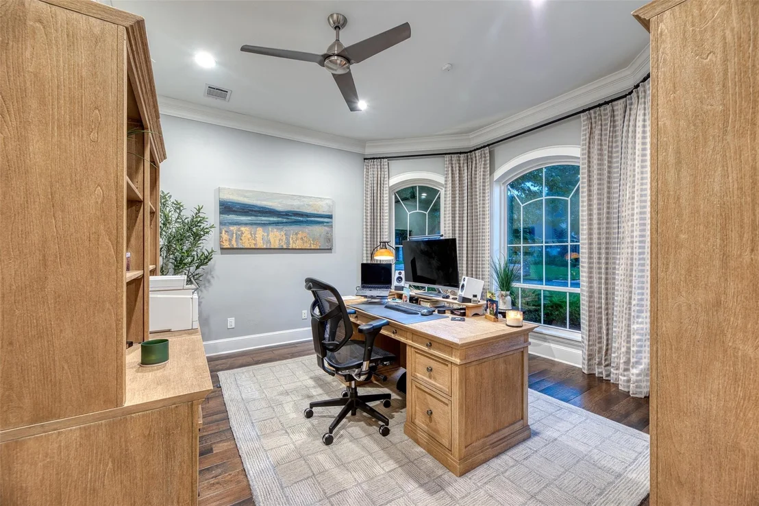 Photo of 923 Chinquapin Place