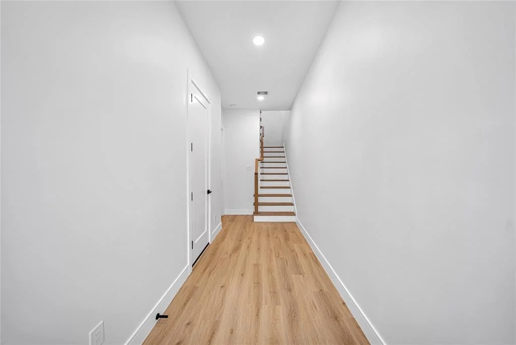 Photo of 2423 Bastrop Street
