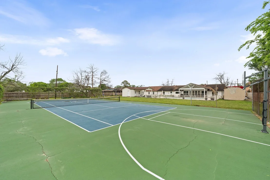 Photo of 8800 Brae Acres Road