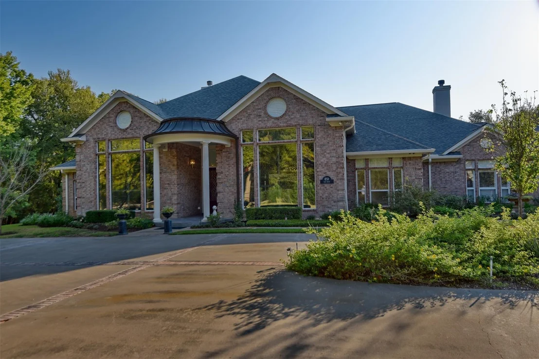 Photo of 851 Elm Drive