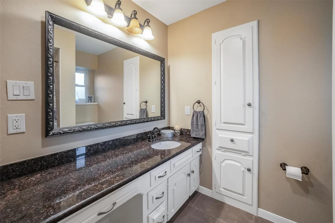 Photo of 14610 Carolcrest Drive