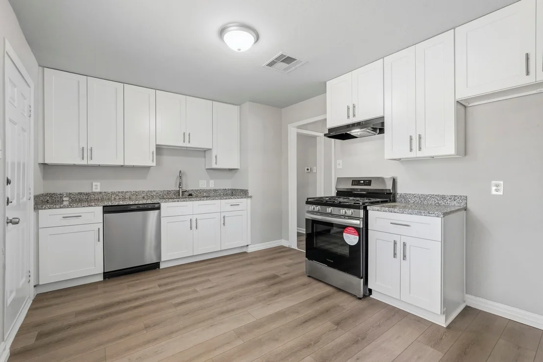 Photo of 2401 Windsor Lane