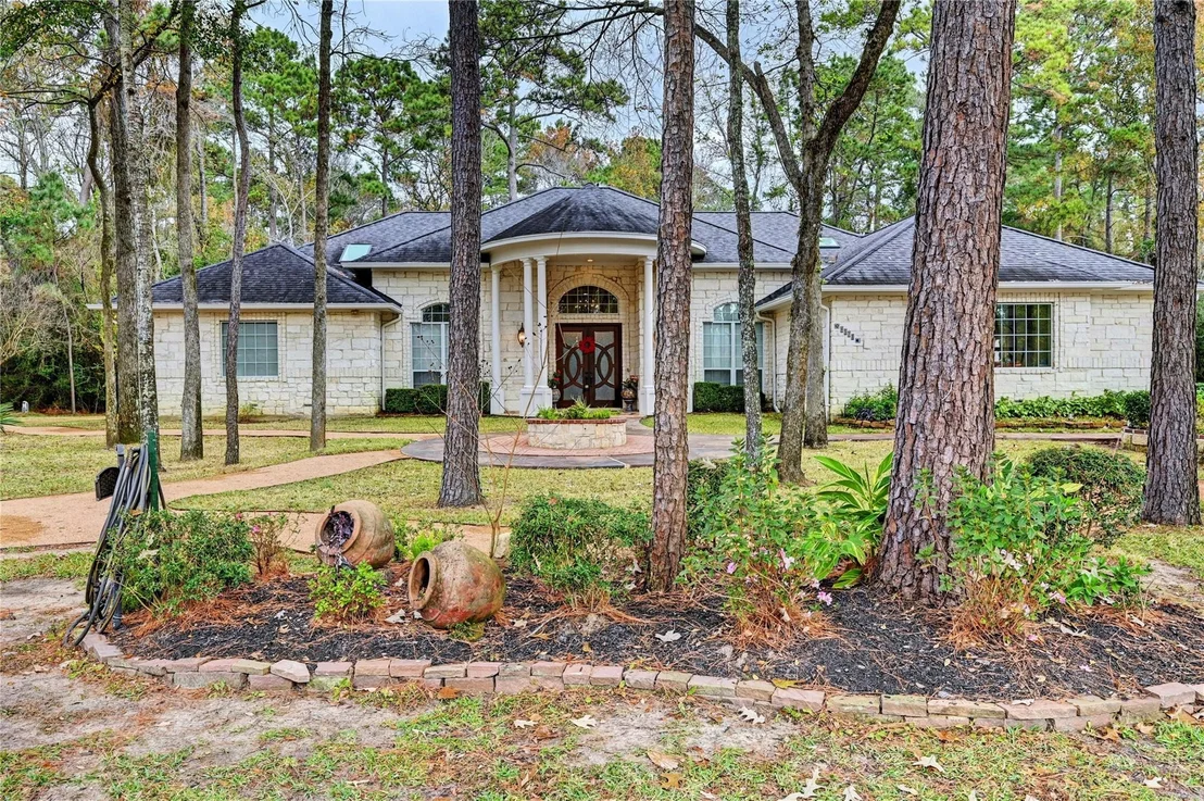 Photo of 9526 Deer Path Lane