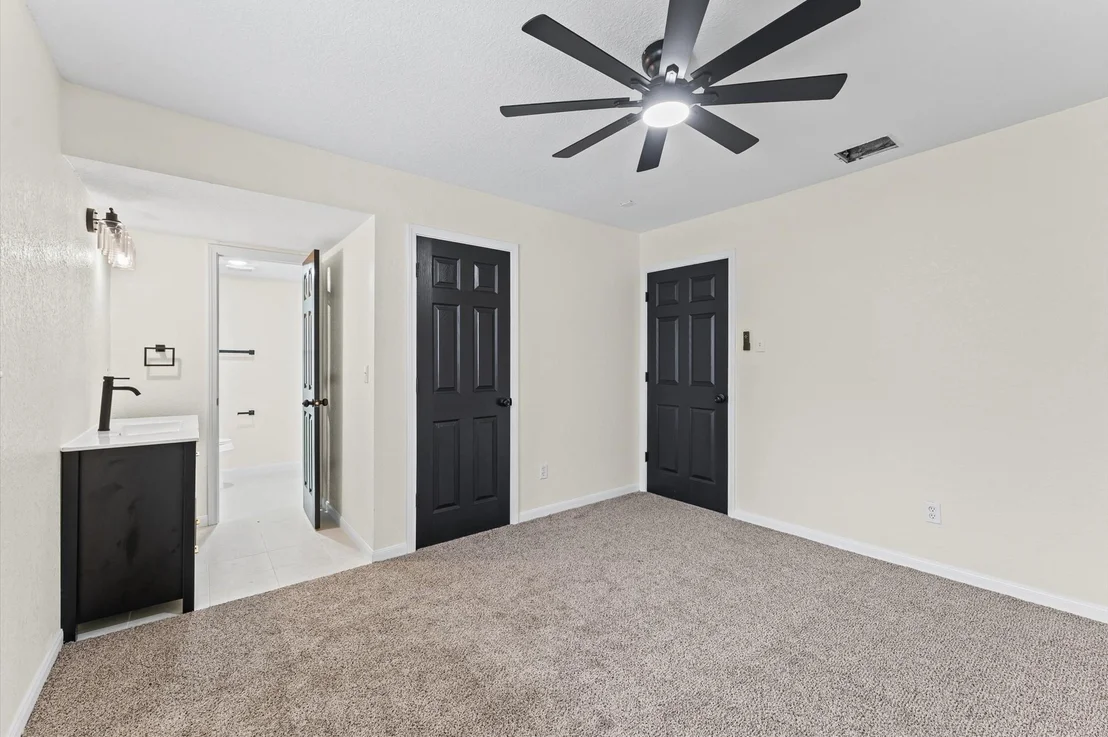Photo of 2203 Drayton Lane