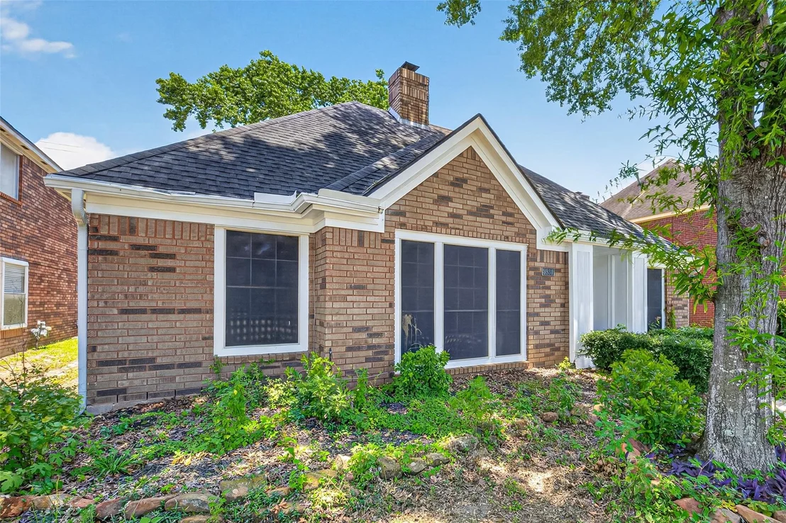 Photo of 5931 Thom Road