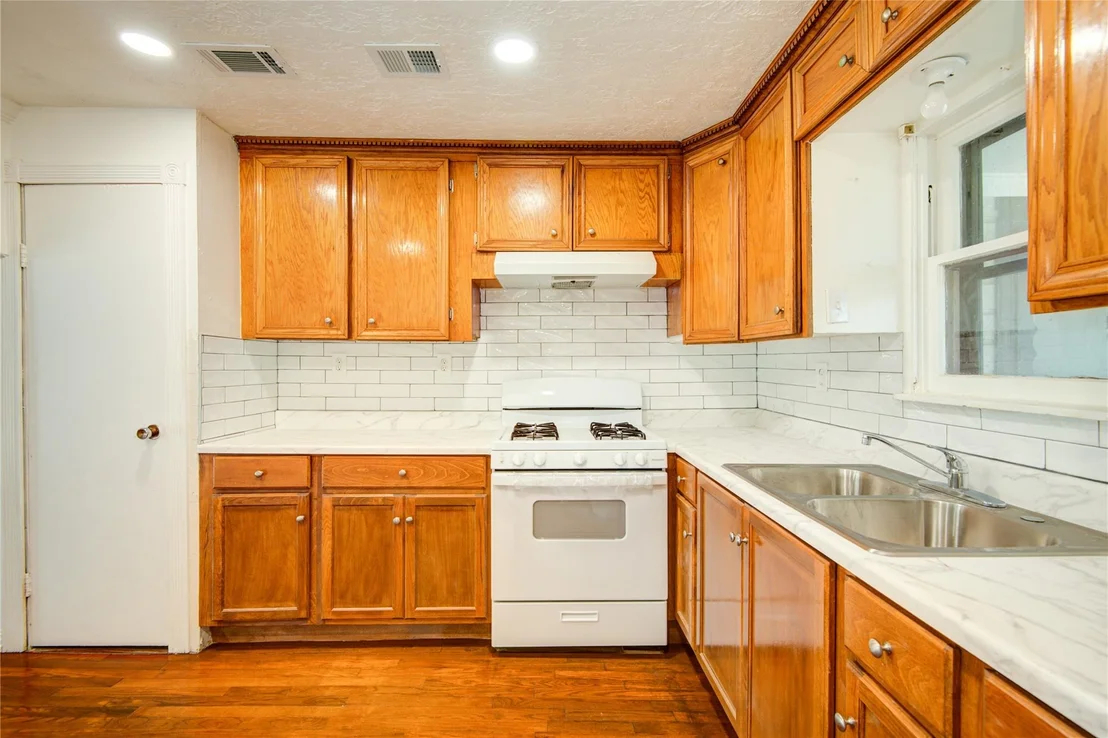 Photo of 200 Riley Road