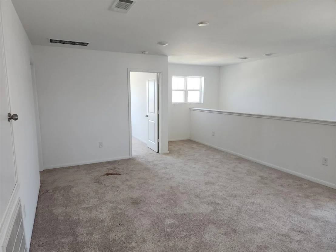 Photo of 25812 Hedgerow Drive
