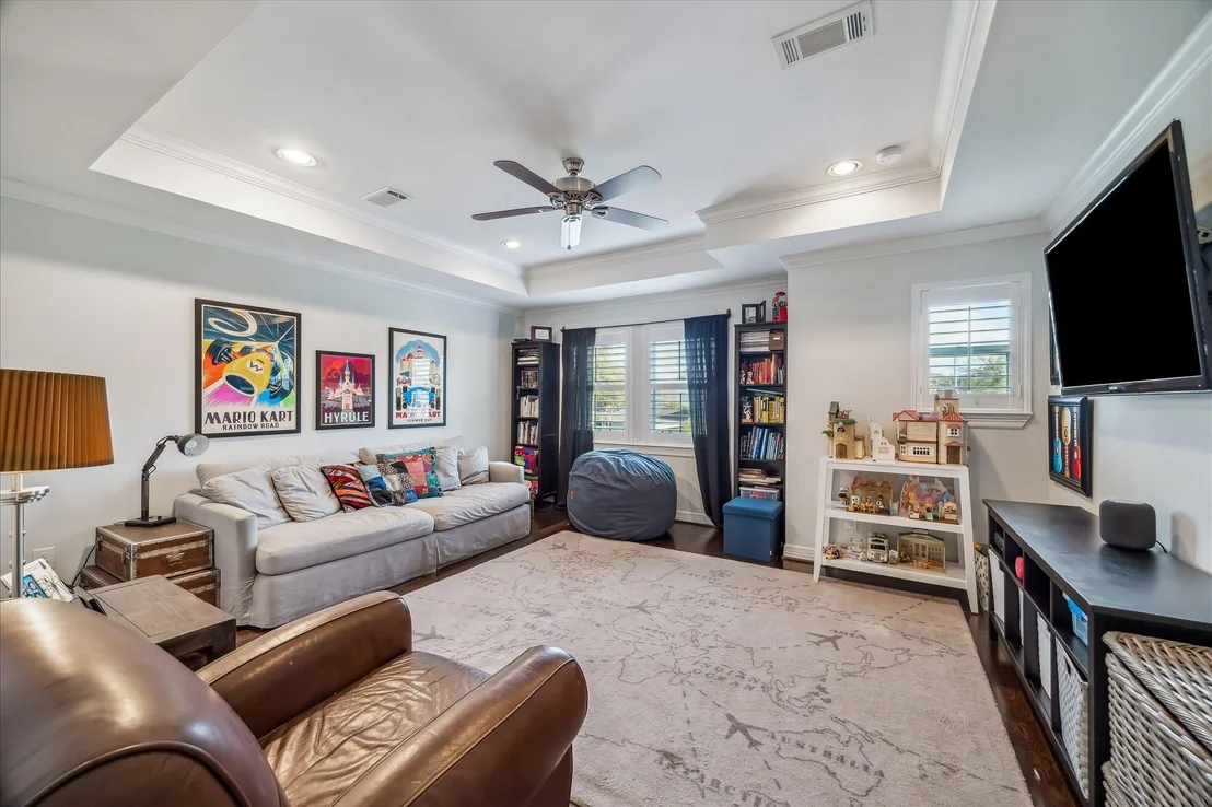 Photo of 1430 Chamboard Lane