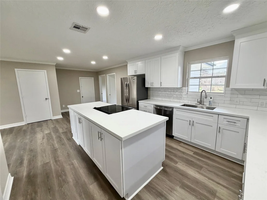 Photo of 306 Oak Drive