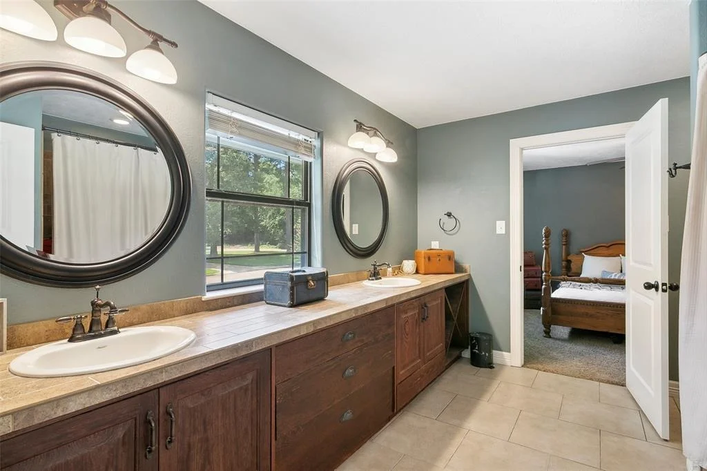 Photo of 1025 Creek Bend