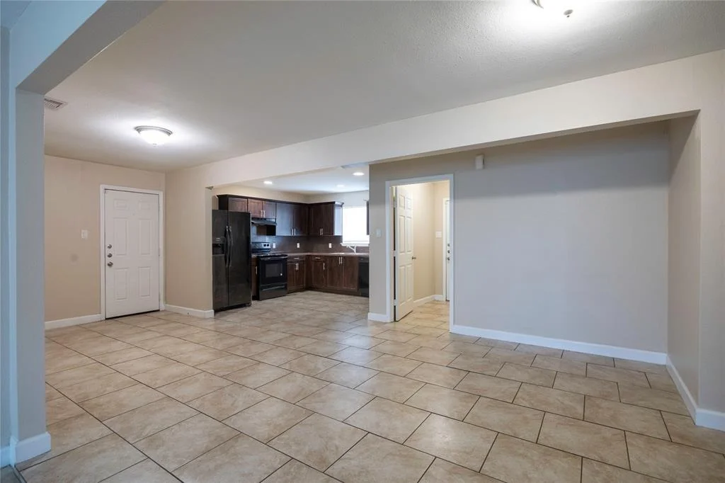 Photo of 6319 Winfield Road