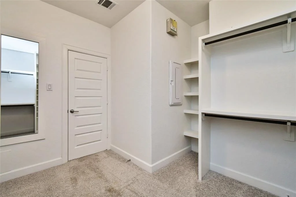 Photo of 305 Willard Street