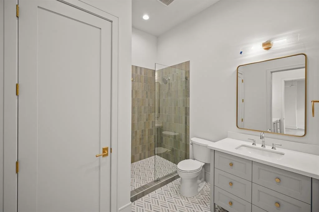 Photo of 1222 Glourie Drive