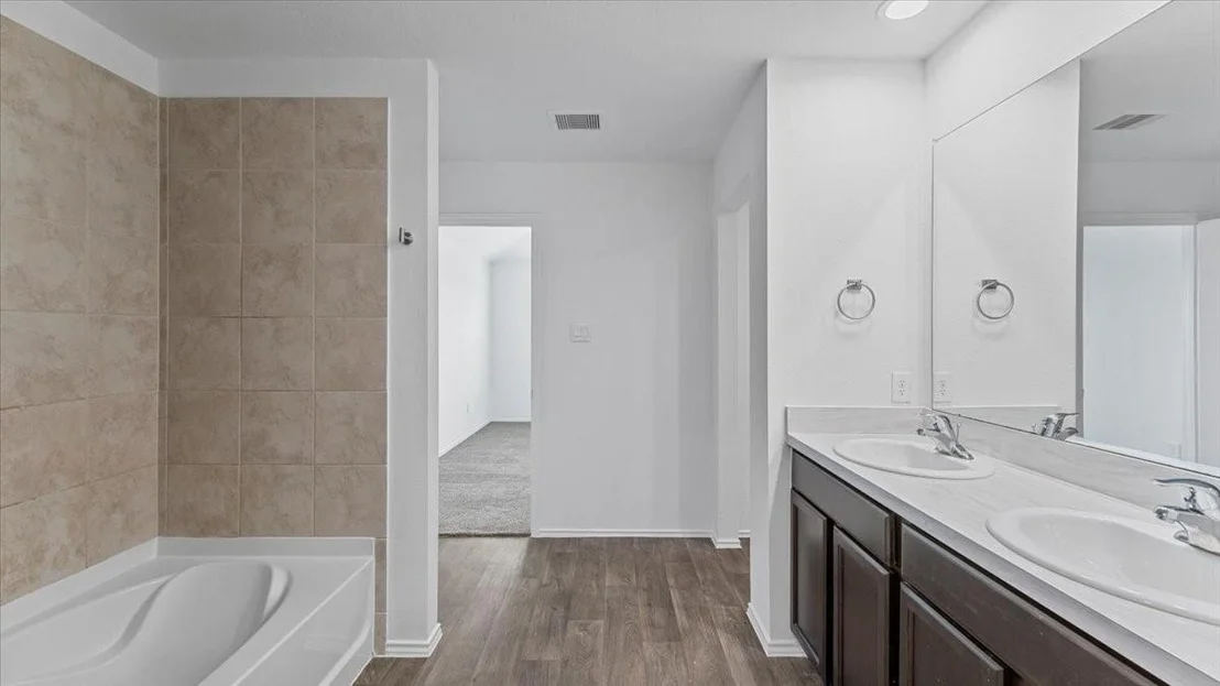 Photo of 2403 Heeney Park Lane