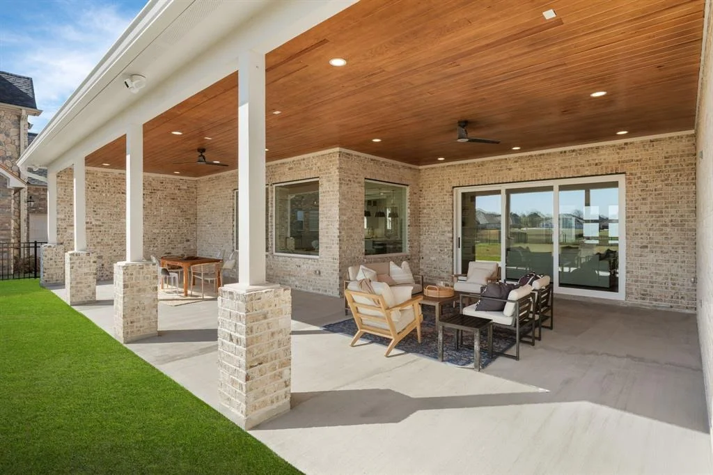 Photo of 11585 Grandview Drive