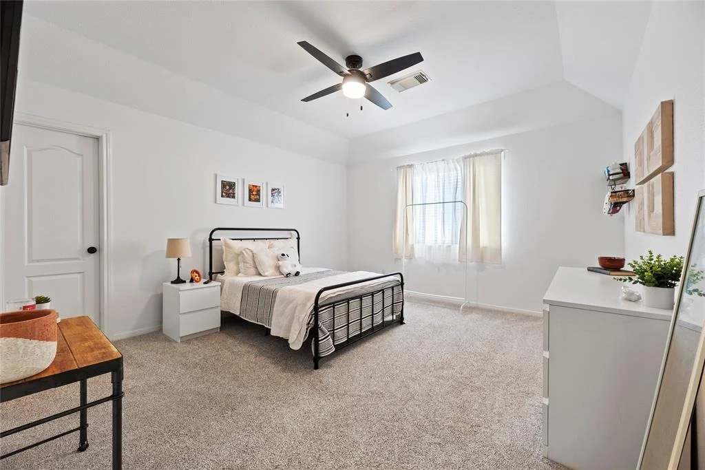 Photo of 6046 Whispering Lakes Drive