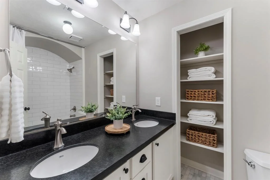 Photo of 120 W Bonneymead Circle
