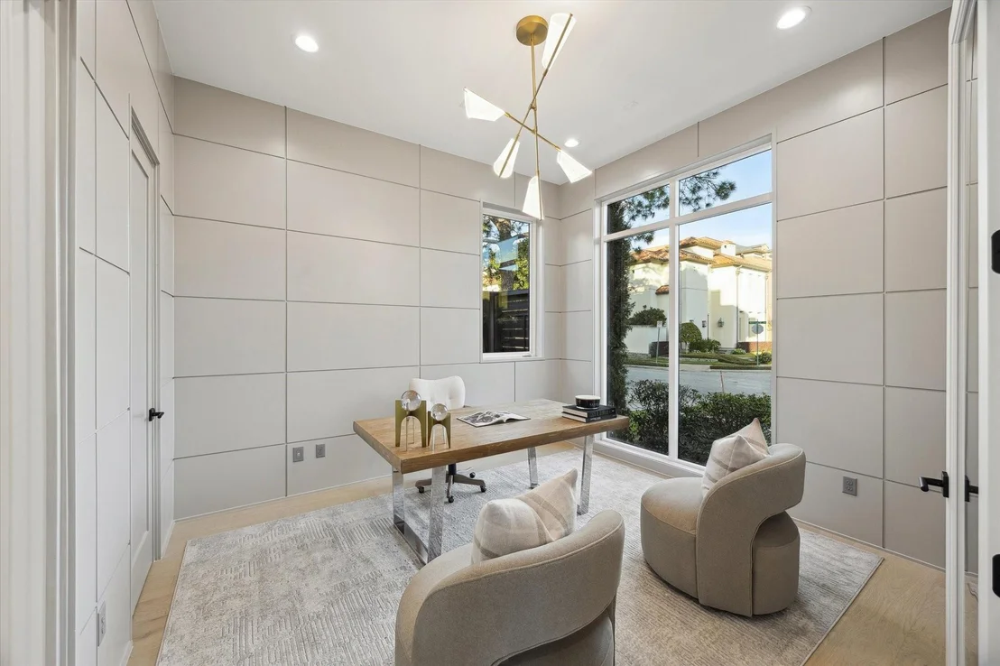 Photo of 2118 Westgate Drive