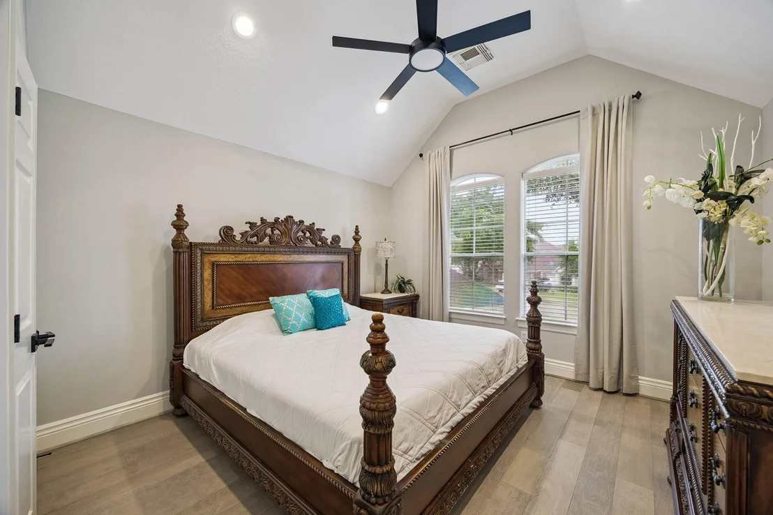 Photo of 5126 Beacon Point
