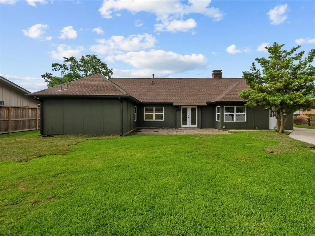 Photo of 110 Harborcrest Drive