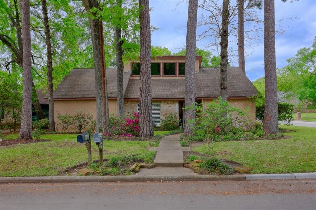 Photo of 900 Manchester Drive