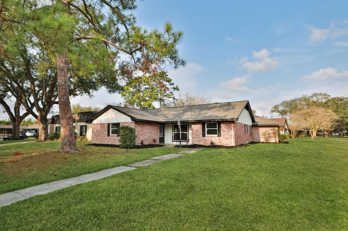 Photo of 18111 Barbuda Lane