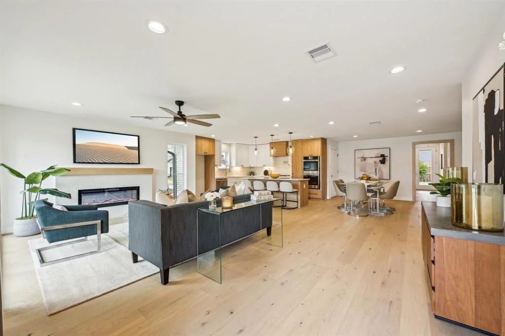 Photo of 10522 Mayfield Road