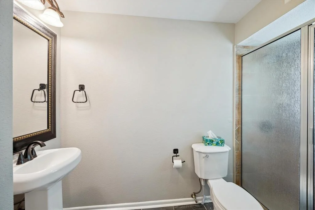 Photo of 575 Oak Meadow Road