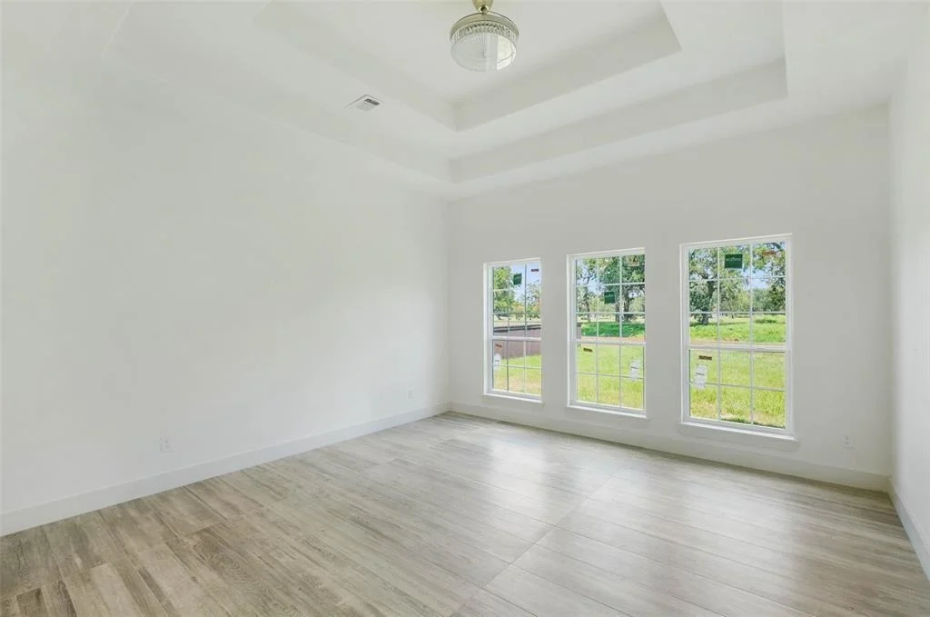 Photo of 2291 Riverside Drive