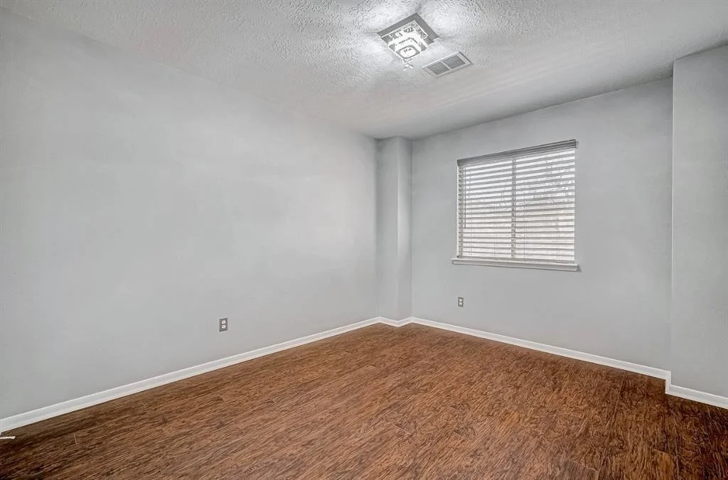 Photo of 16107 Lakestone Drive
