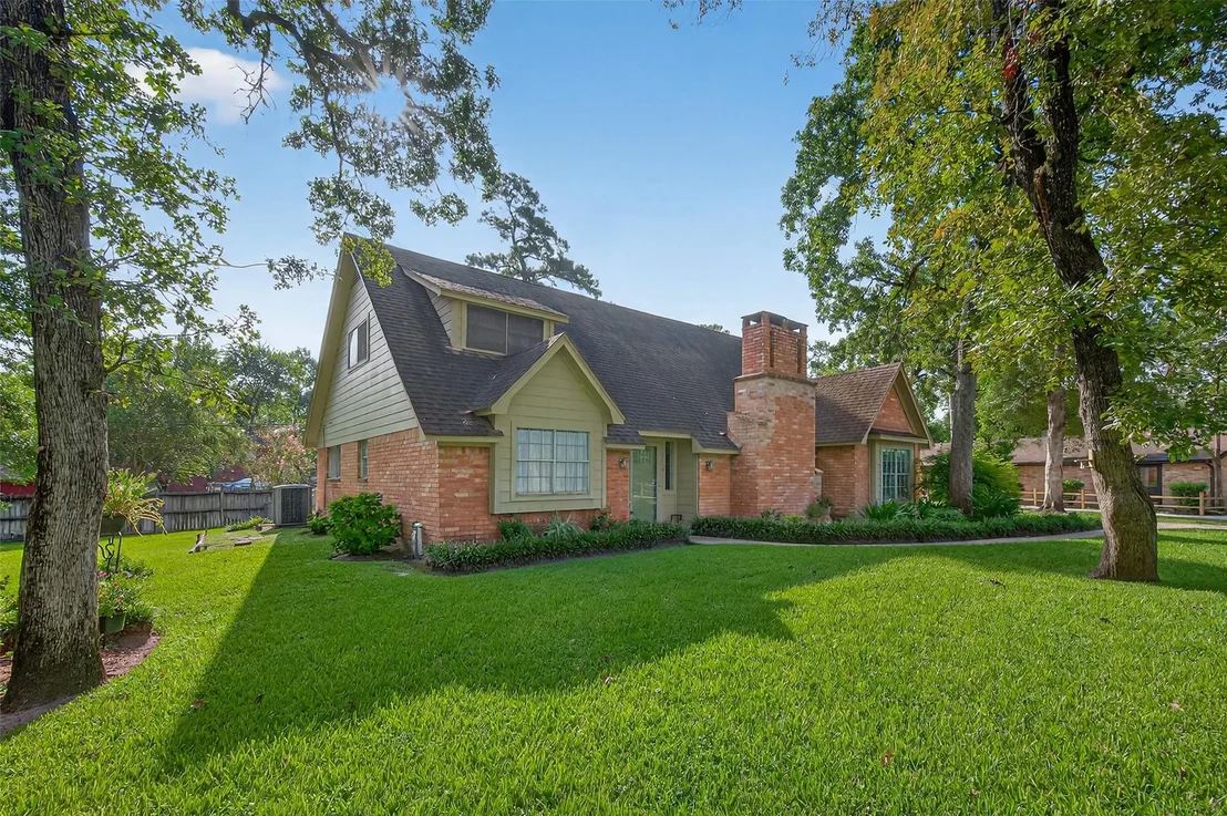 Photo of 105 Glenmora Court
