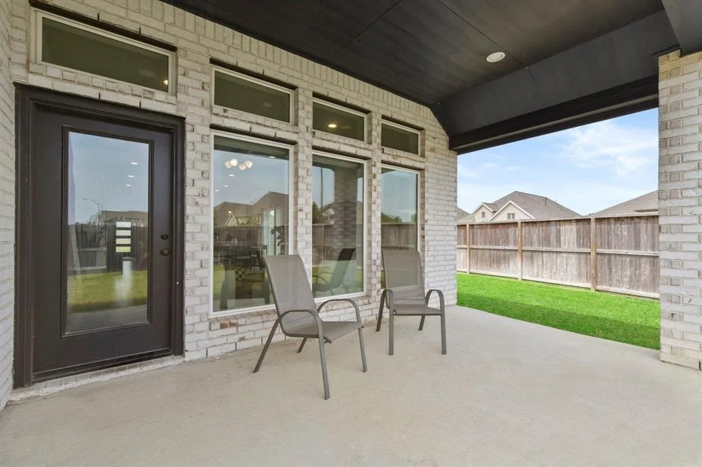 Photo of 23014 Blackstone Park Road