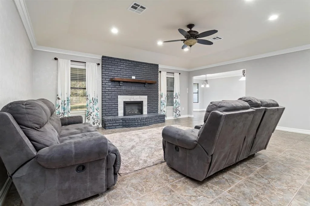 Photo of 608 Meadow Lane