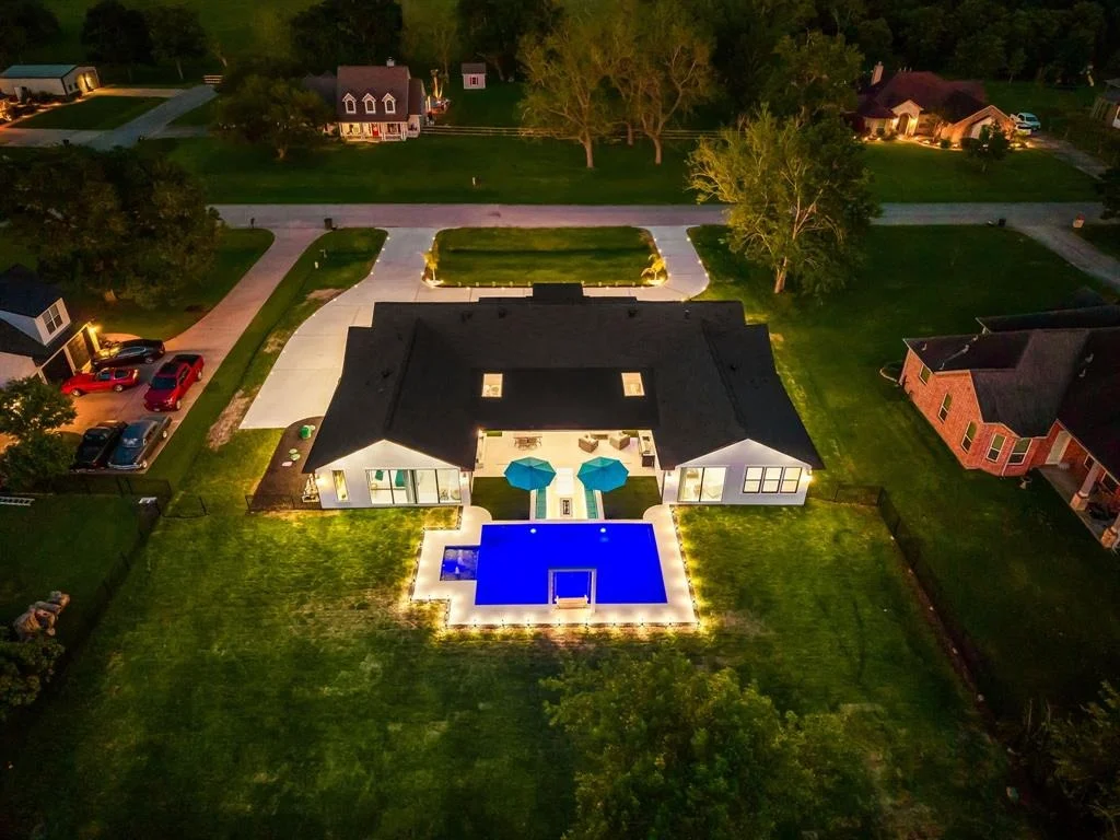 Photo of 3227 River Bend Drive