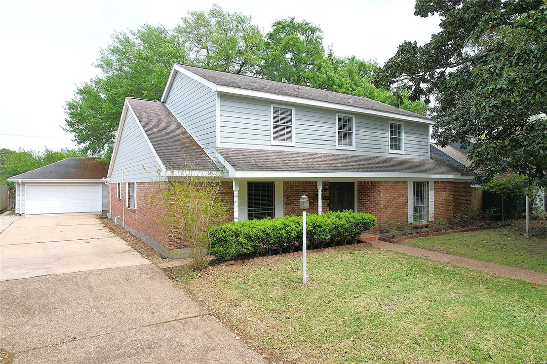 Photo of 2206 Carriage Lane