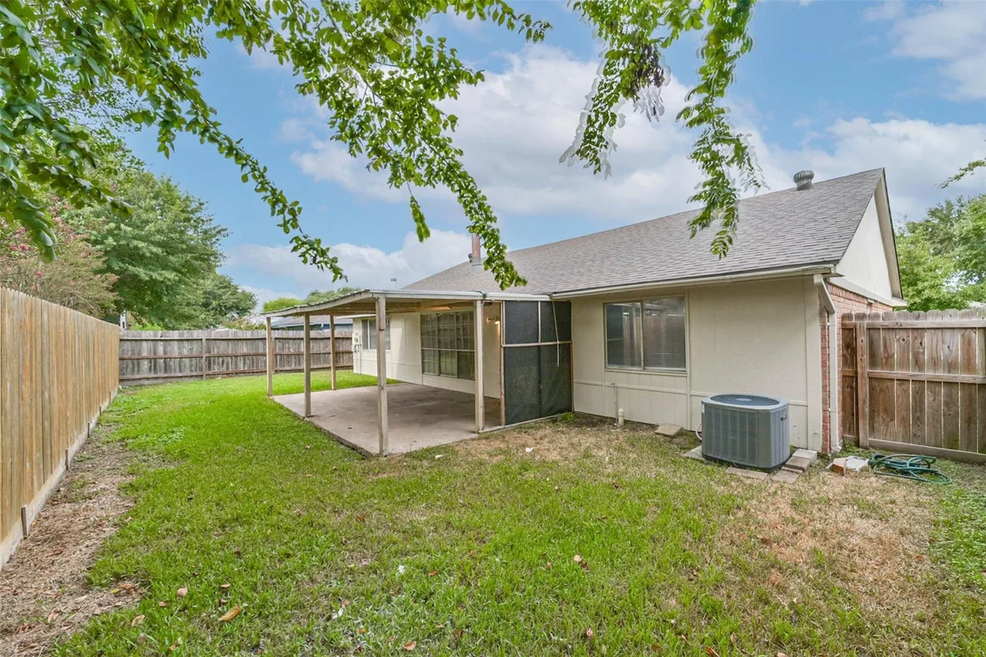 Photo of 20015 Lions Gate Drive
