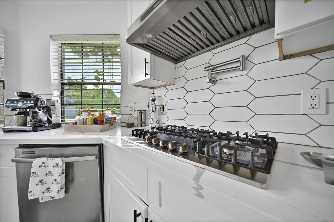 Photo of 21407 Deerhaven Drive