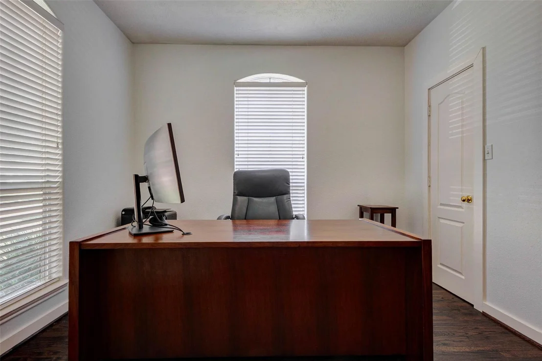 Photo of 1519 Darnley Lane