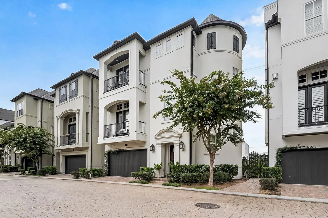 Photo of 10929 Upland Park